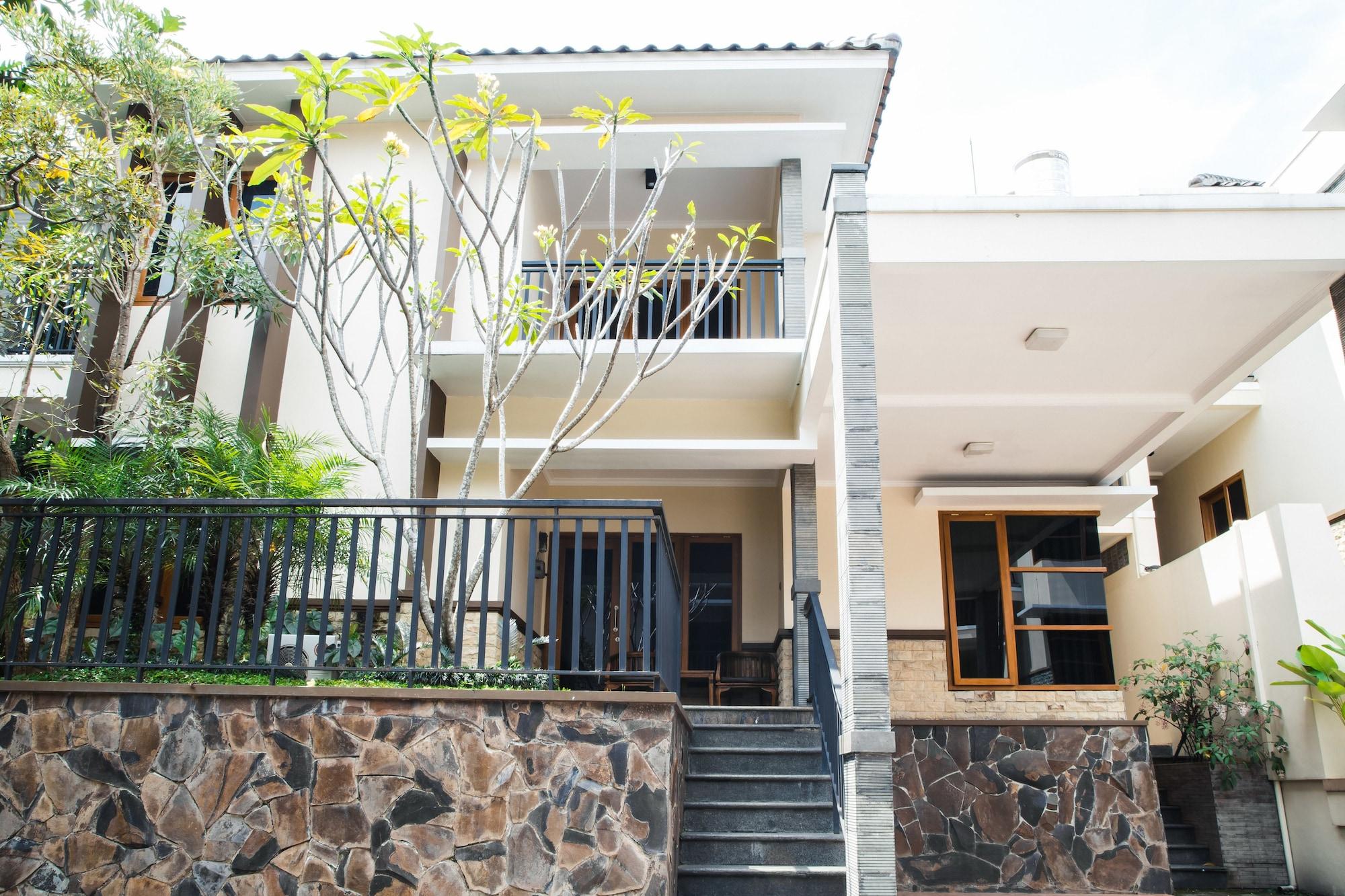 Kuldesak Villas Бандунг Экстерьер фото